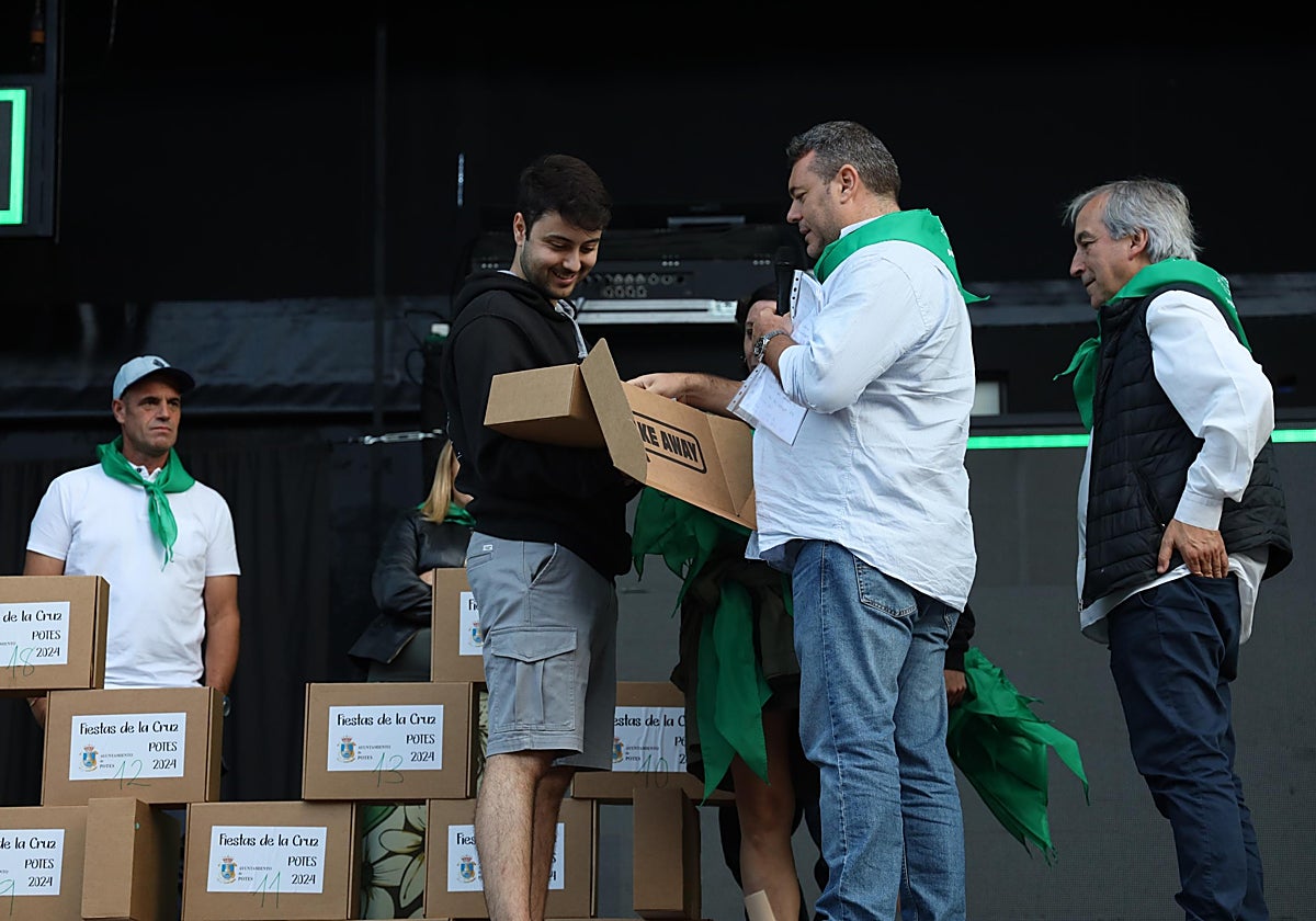 La presentación de las peñas será uno de los actos centrales del inicio de las Fiestas de la Cruz