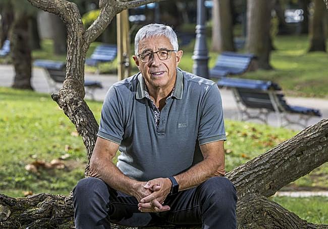 El exportero y exentrenador Pedro Alba, en El Sardinero.