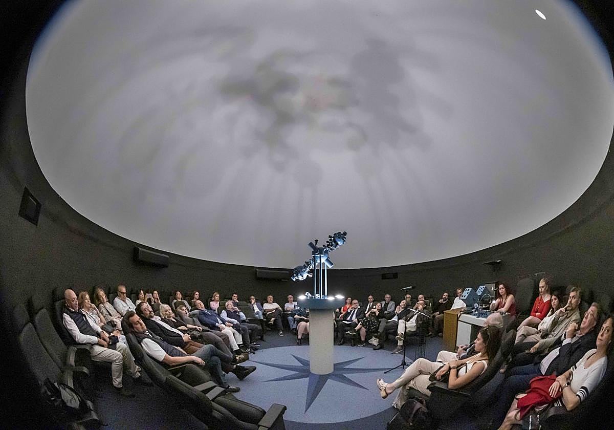 Participantes en la reapertura del Planetario de la Universidad de Cantabria, el pasado año.