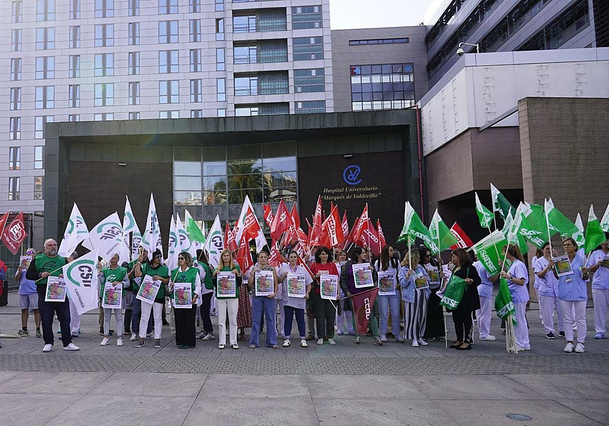 Concentración sanitaria por el Estatuto Marco