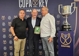 El presidente del Textil. en la Ciudad del Fútbol.