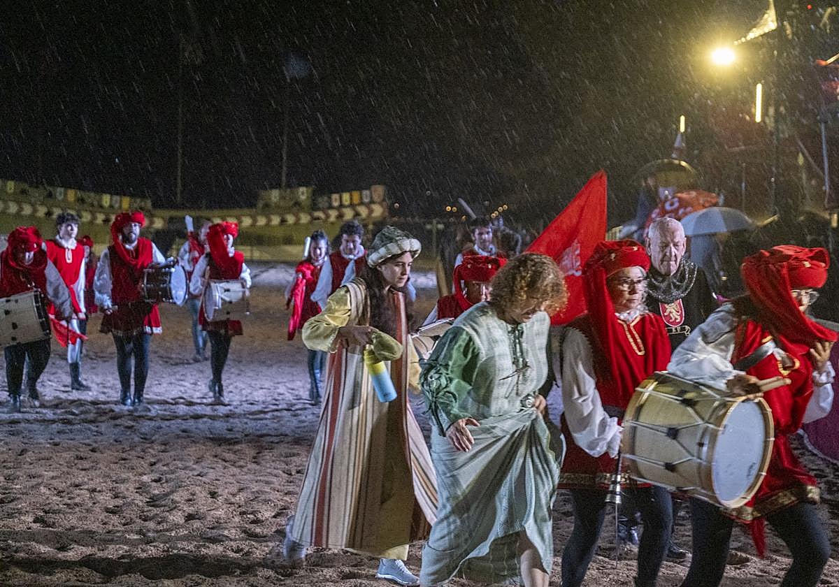 Un aguacero frustró el desembarco en la tarde-noche del viernes.