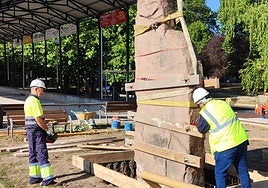 Reubicación del monolito dedicado a Javier Guerrero en Reinosa.