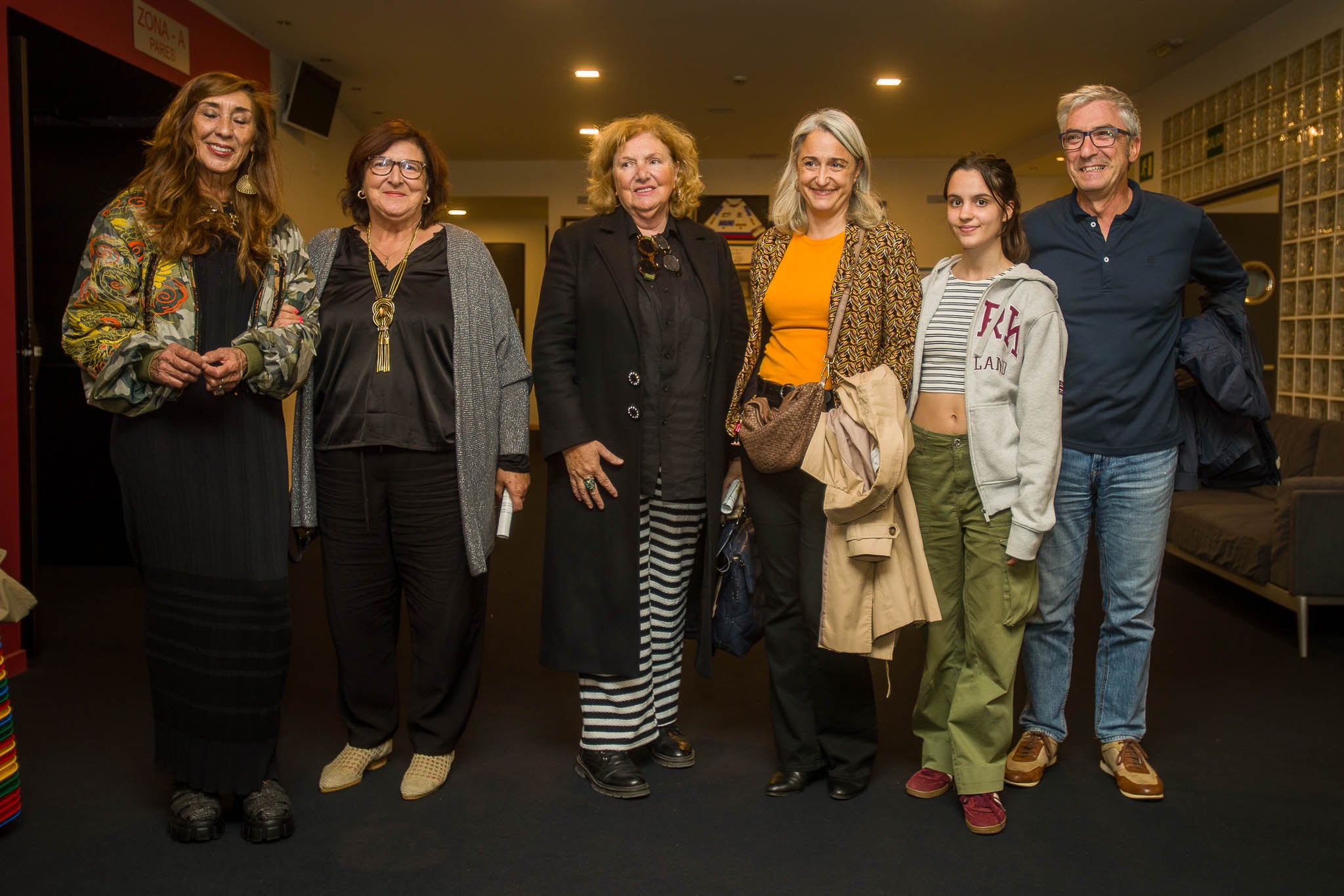Eva Angelina Cerra, María José Blanco, Consuelo Blanco, Marta Jiménez, Carmen Vallines y Antonio Margallo.