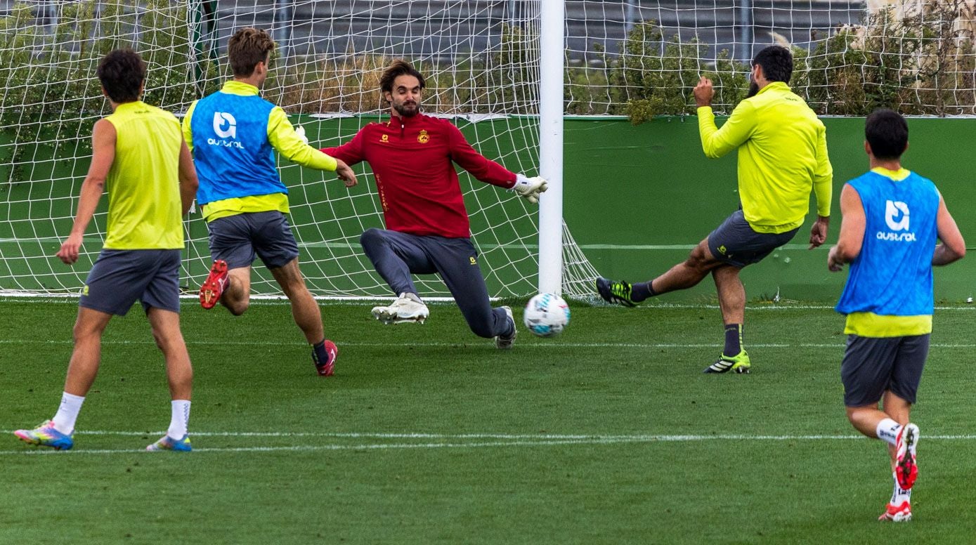 Ezkieta tapa un disparo de Villalibre. 