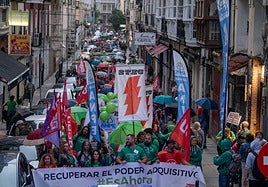 Manifestación por las calles de Santander en el comienzo del curso escolar de este año.