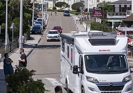 Isla sufre una déficit importante de plazas de aparcamiento.