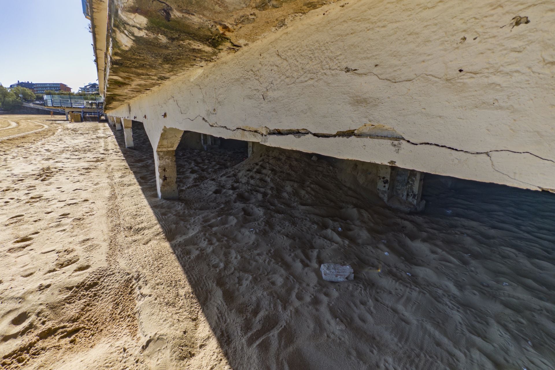 la empresa concesionaria es la responsable de la conservación y mantenimiento de las instalaciones.