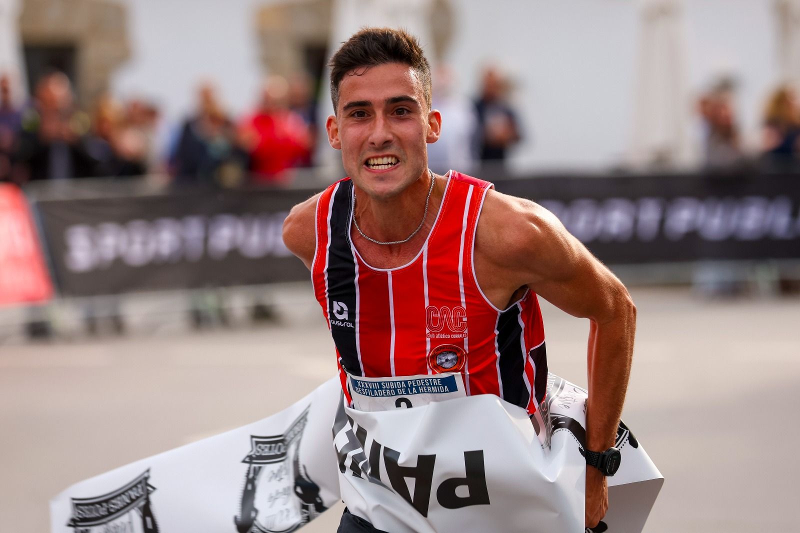 Momento de la victoria de Cobo.