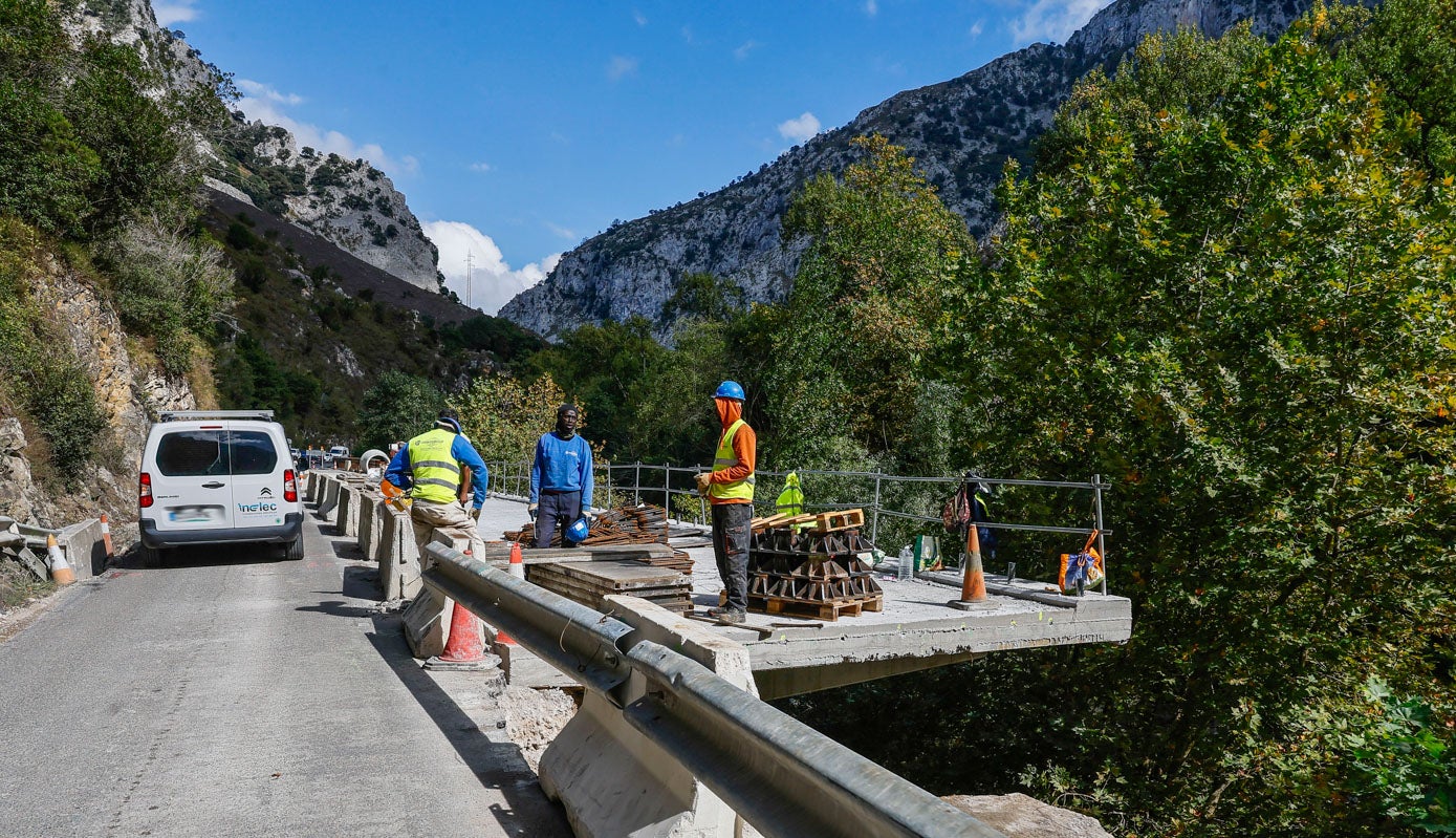 De media, 180 personas al día han trabajado en la reforma, con picos de más de 200 efectivos.