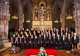La coral de Torrelavega, que acaba de cumplir cien años, participa en el encuentro