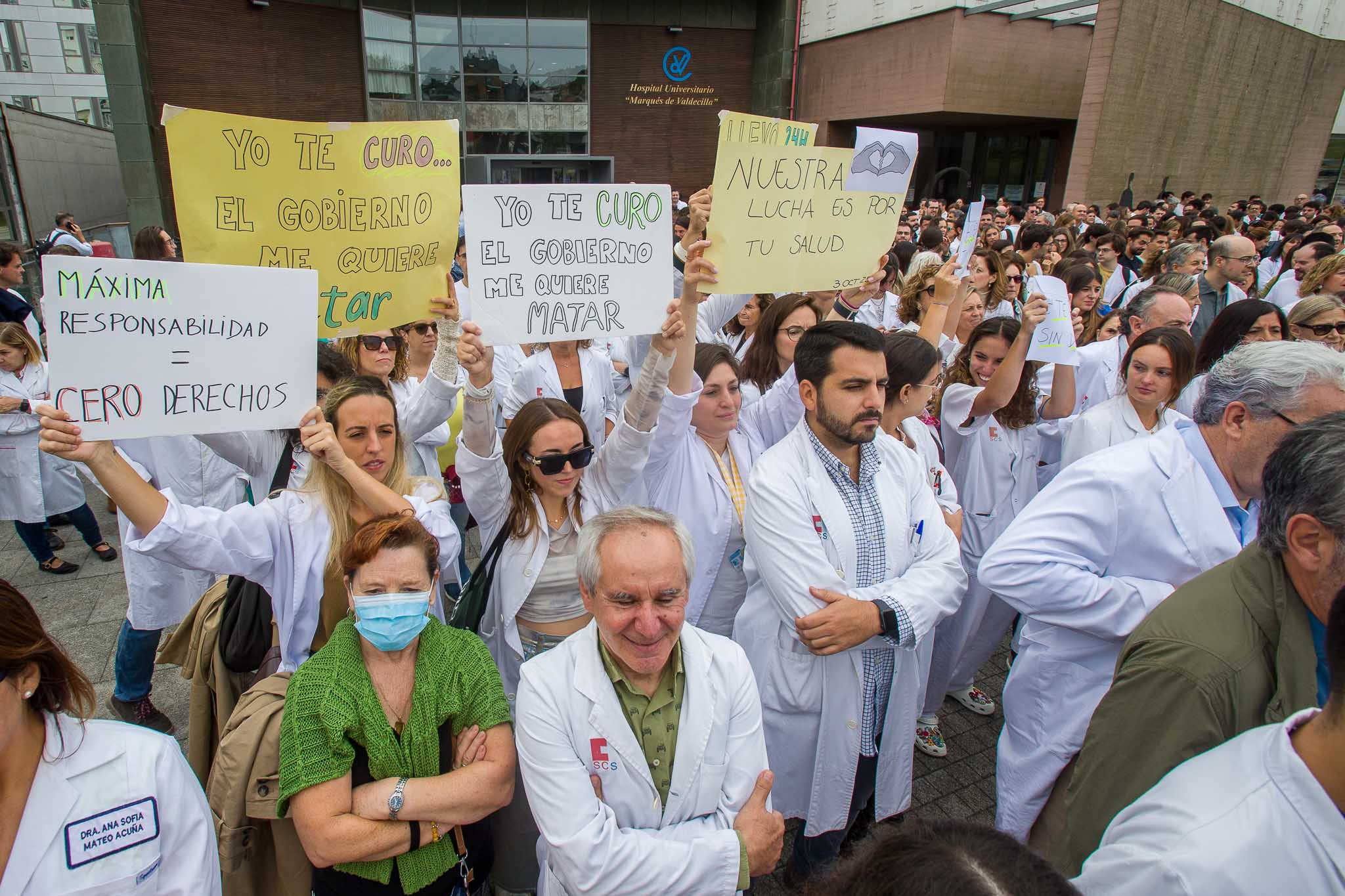 Los médicos cántabros se han sumado a las protestas realizadas por todo el país.