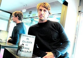 Alfonso Del Río, con su nueva novela en la que sitúa a los lectores en los Premios Príncipe de Asturias de 1987.