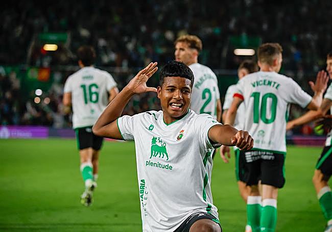 Jeremy marcó el segundo gol para el Racing con asistencia de Salinas.