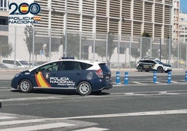 La mujer fue detenida por una dotación de la Policía Nacional.