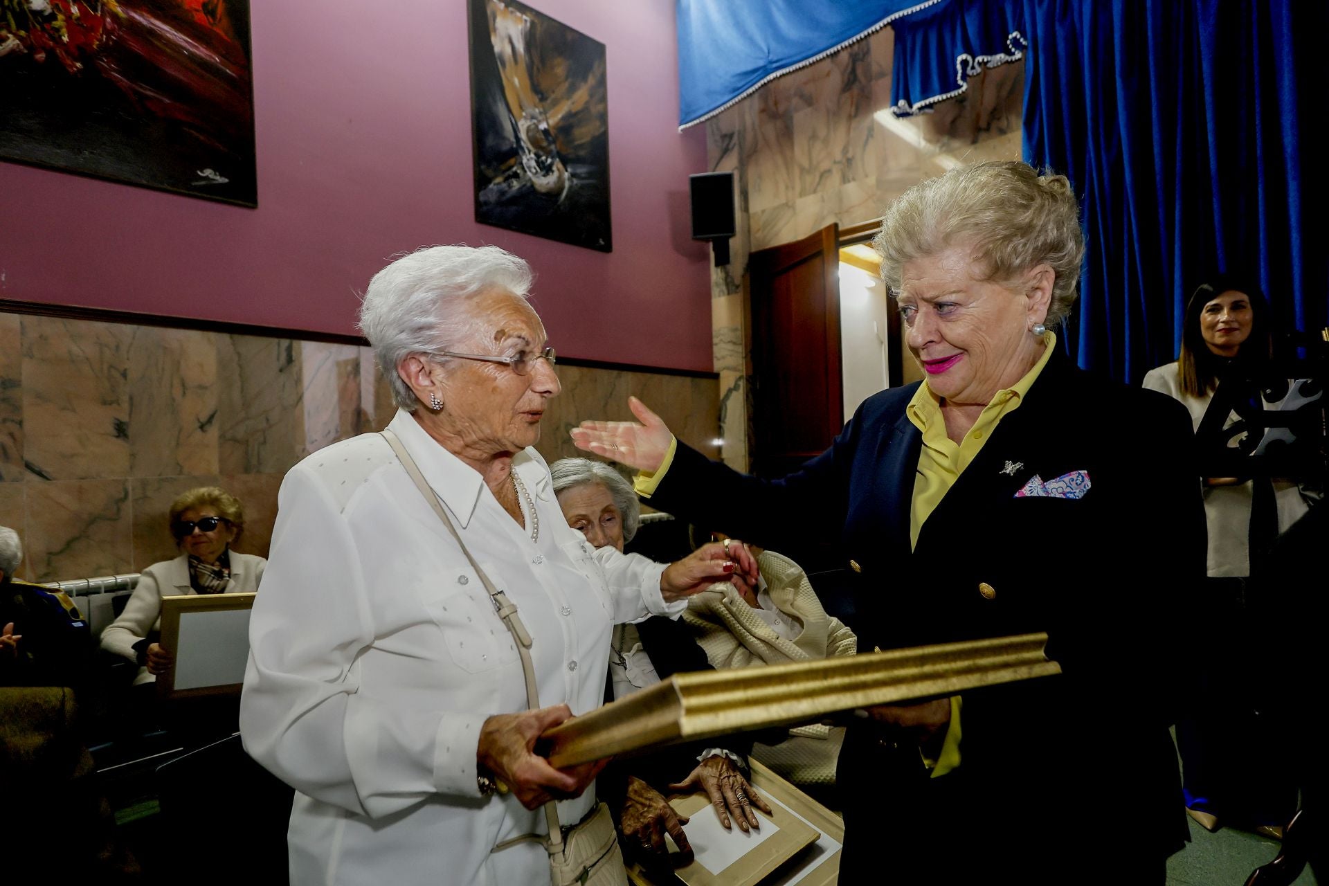 Se concedieron reconocimientos a personas que este año han superado los noventa años, pero también al resto de usuarios que superan esas edad. 