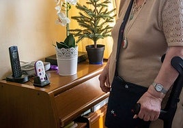 Una mujer usuaria del servicio, en una imagen de archivo.