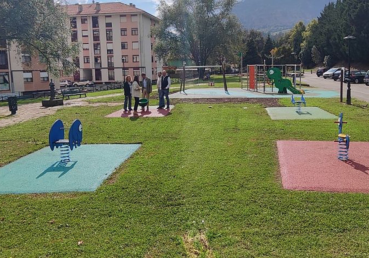 Nuevo parque infantil en La Haye Fouassiere.