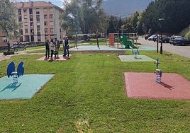 Nuevo parque infantil en La Haye Fouassiere.