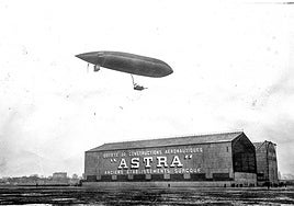 '1911-3 Astra-Torres nº 1 París. Ilustración de la sección dedicada a los dirigibles.