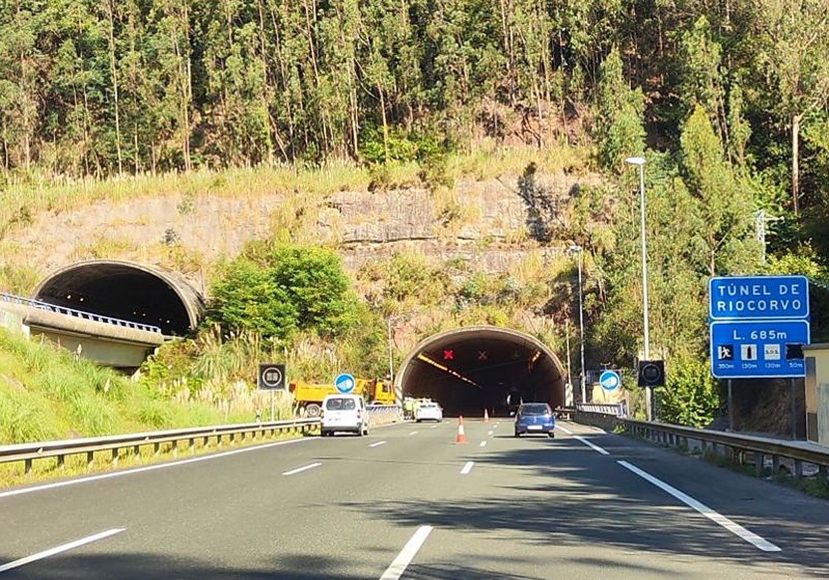 Corte de calzada en el túnel de Riocorvo desde este martes.