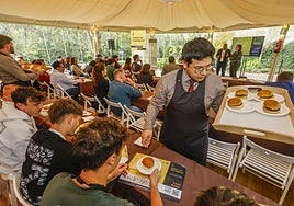 Son varios los escenarios del Gran Balneario de Puente Viesgo donde se llevan a cabo las diferentes actividades programadas a lo largo de las dos jornadas.