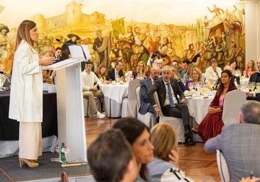 La presidenta ve una «corrupción de libro» en el 'caso Molleda': «Su único camino digno es marcharse»