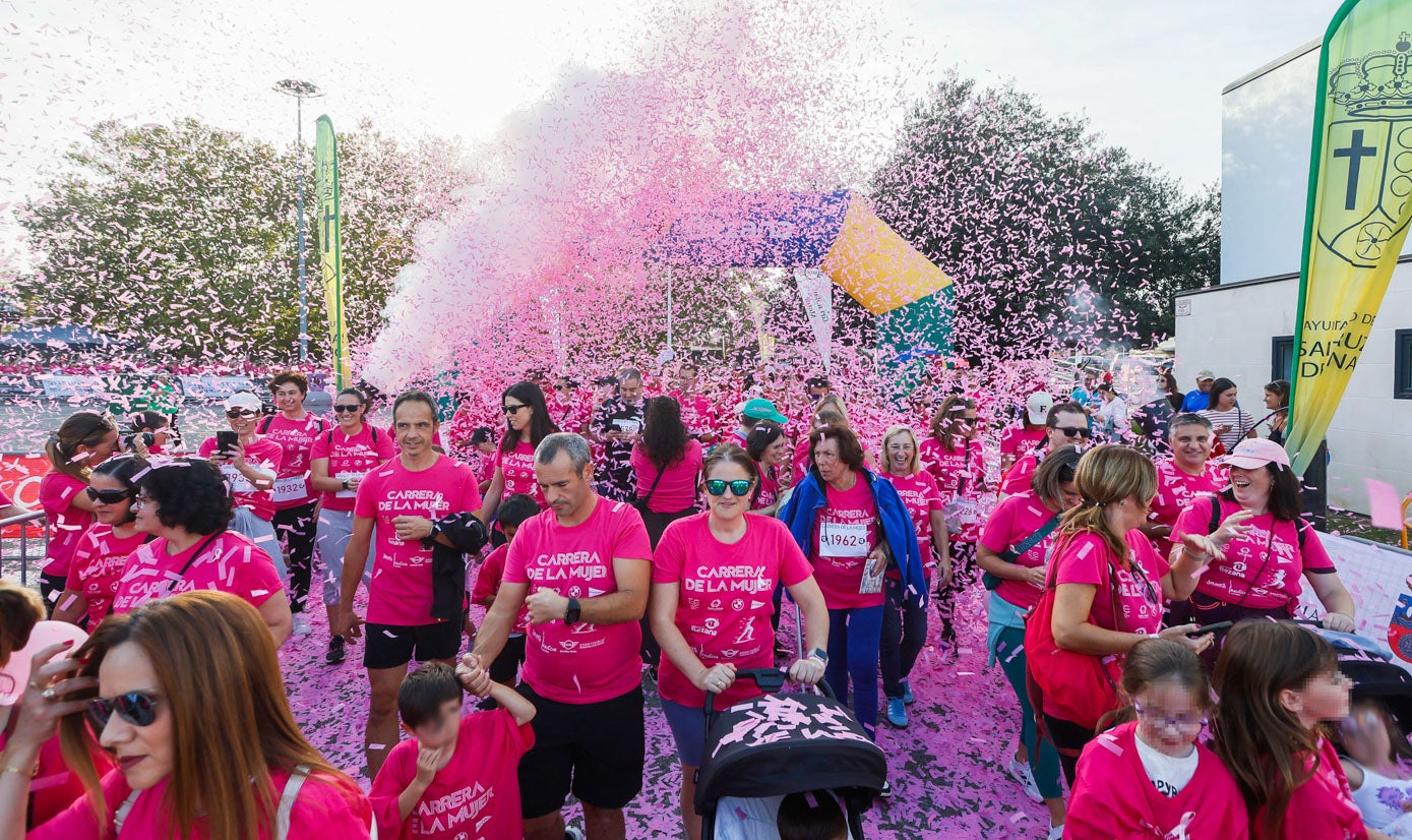 Personas de todas las edades tienen cabida en la marcha contra el cáncer de Bezana.