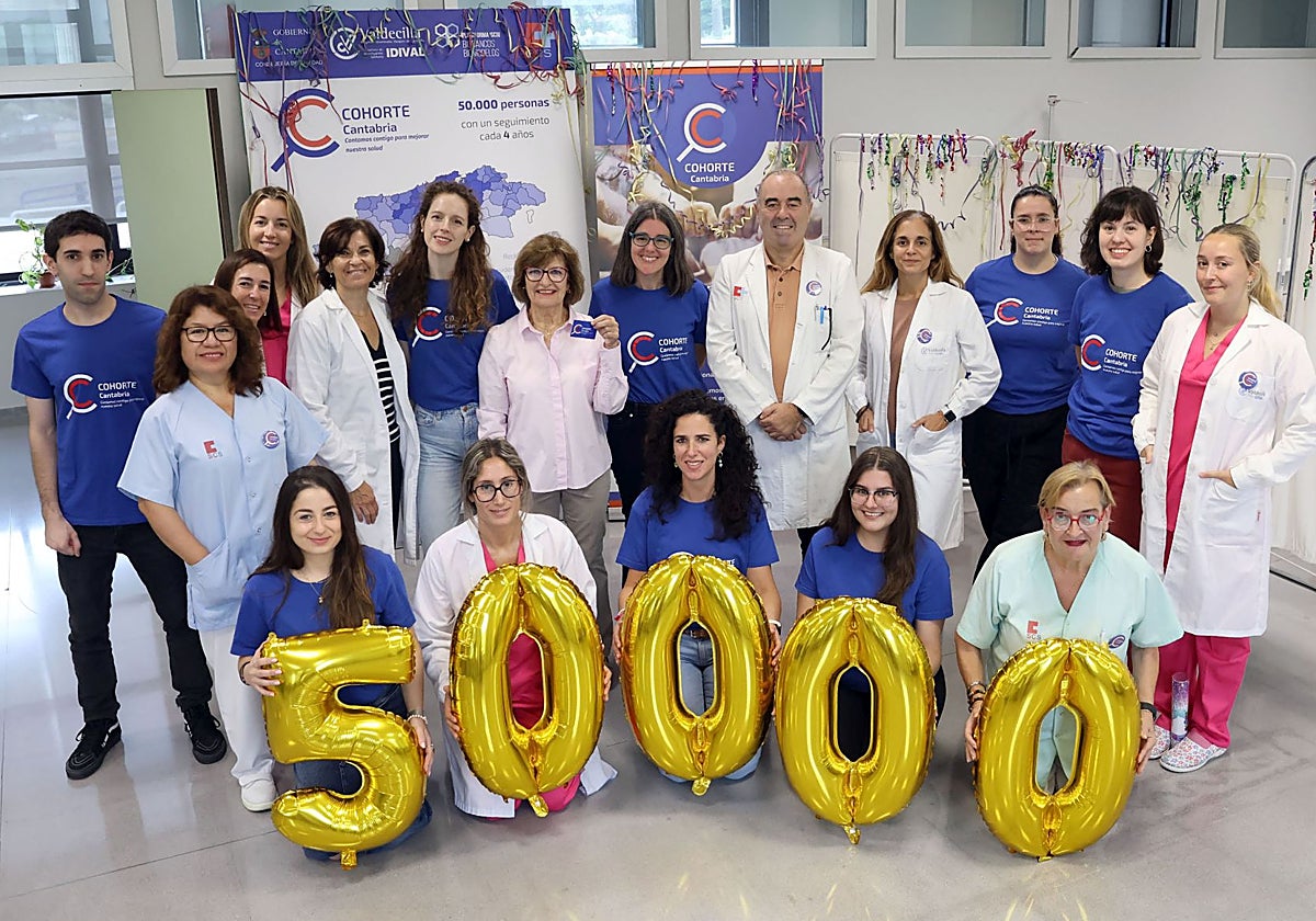 Equipo coordinador de Cohorte Cantabria, tras llegar al objetivo de los 50.000 participantes.