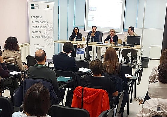 Ediciones anteriores del congreso en Colindres.