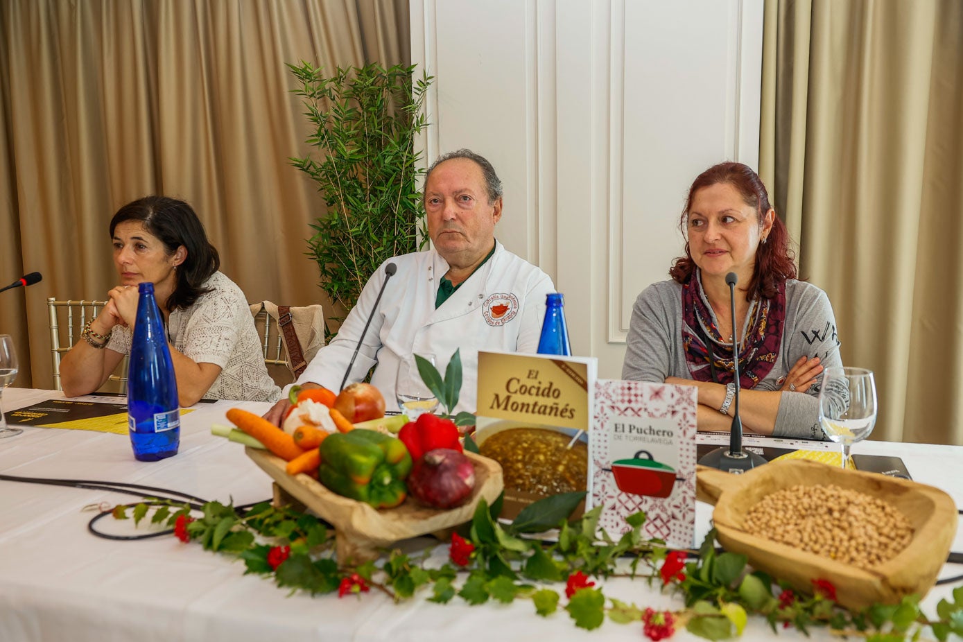 Más de un centenar de ponentes visitarán en estas dos jornadas el Gran Hotel Balneario de Puente Viesgo. A la derecha, Luis Cordero y Reyes Gómez.