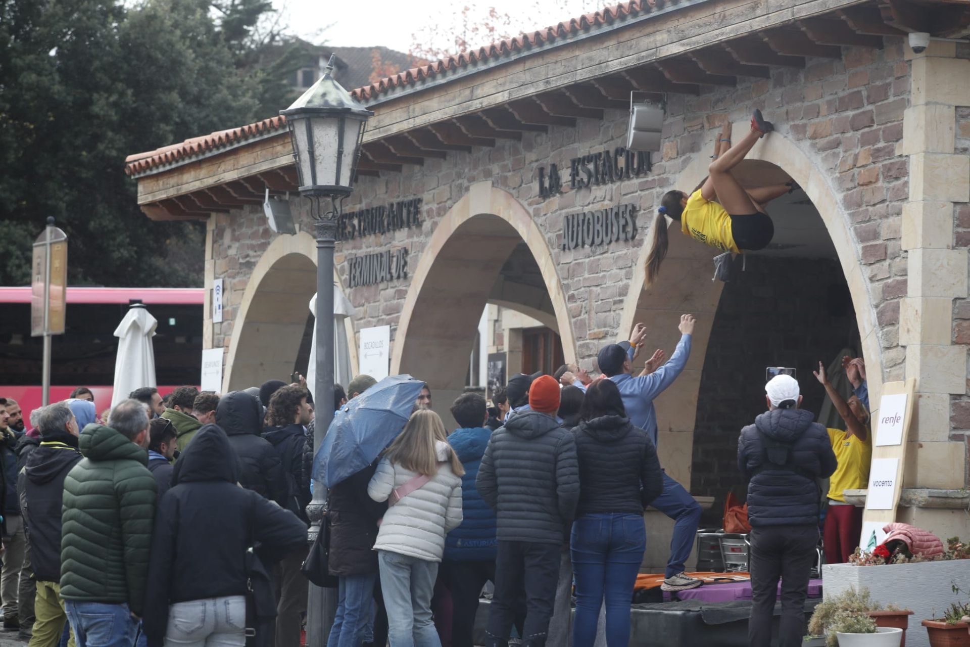 Una lluvia muy leve, y que duró poco, no alteró los planes para celebrar la final de la Copa Urbana.