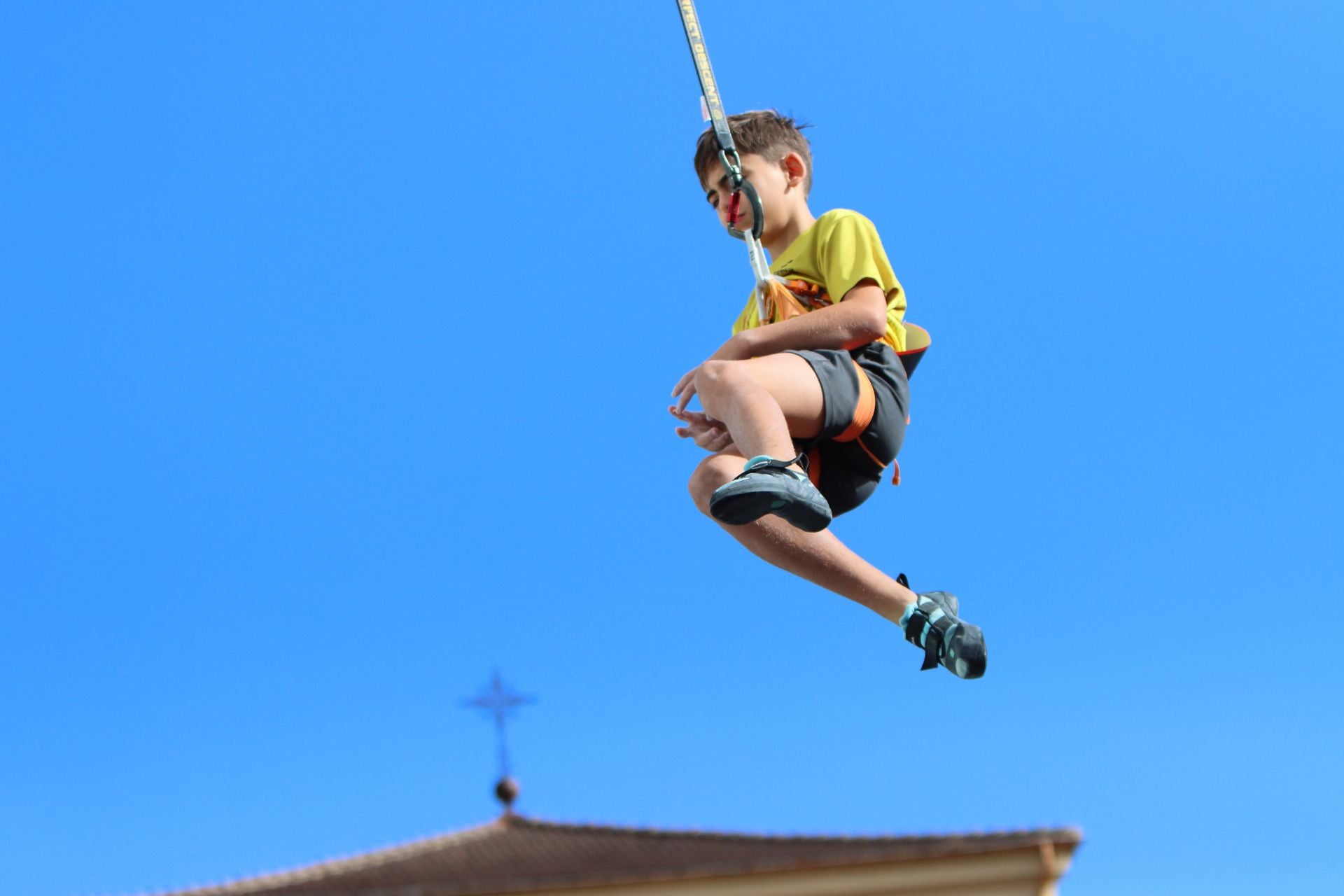 Una cinta se encarga de bajar al escalador tras la prueba de velocidad.