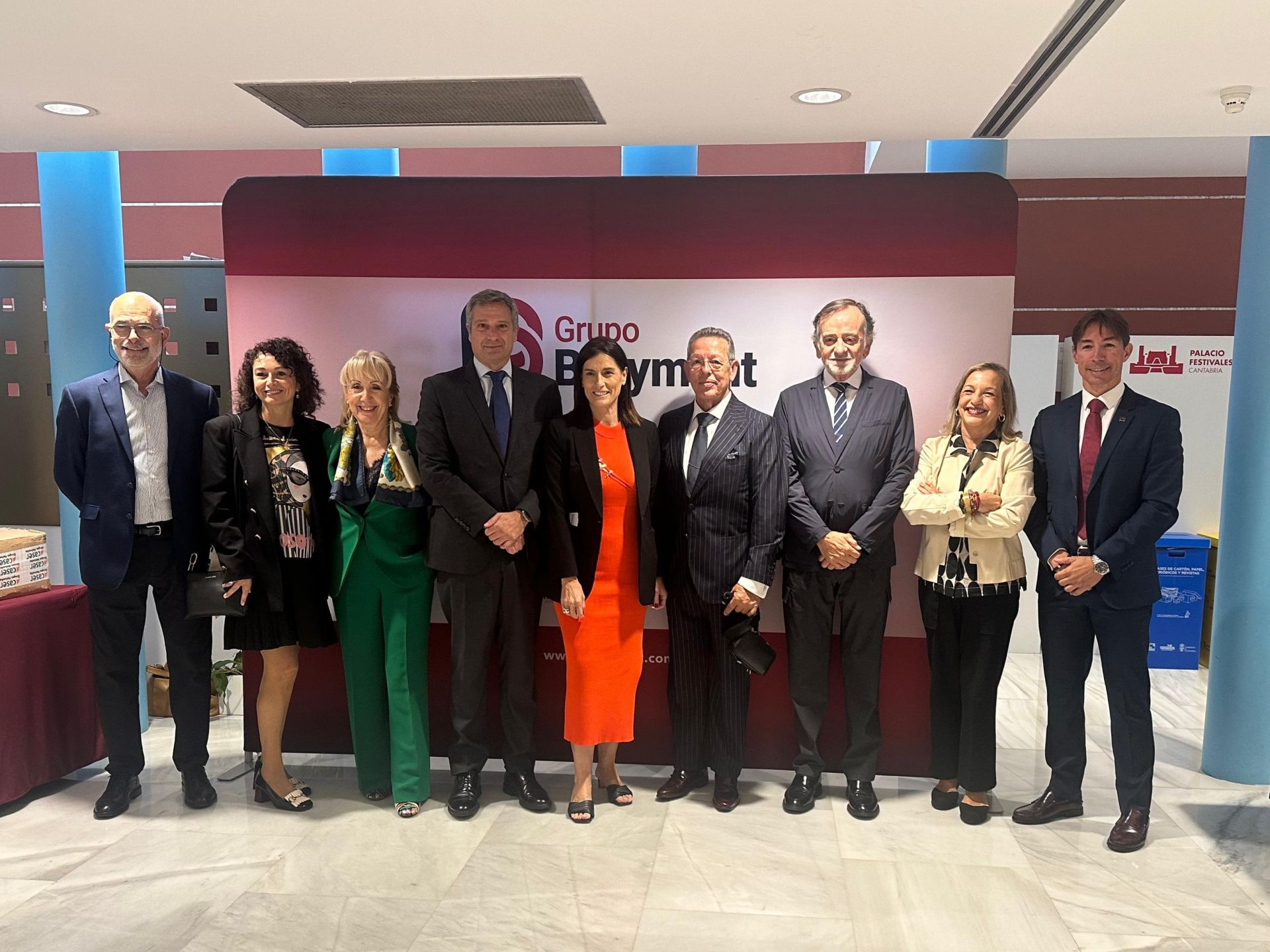 La alcaldesa de Santander, Gema Igual, acompañó a los directivos de ambas firmas en la convención especial 15 aniversario de Grupo Bárymont en Santander.