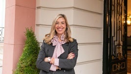 La diseñadora Paula Martínez en la embajada de Portugal en Madrid.