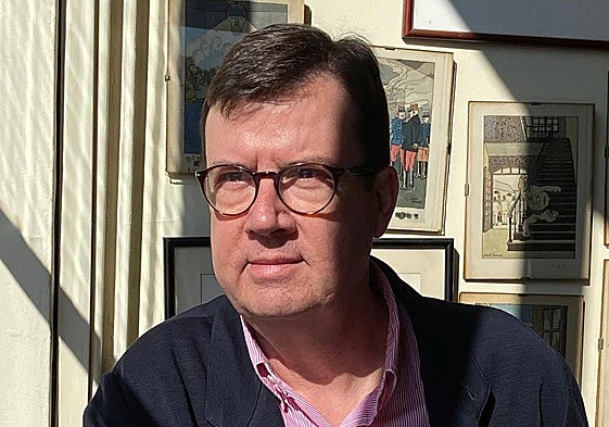 Juan López-Herrera abandona el humor de sus anteriores libros y se adentra en la novela histórica.