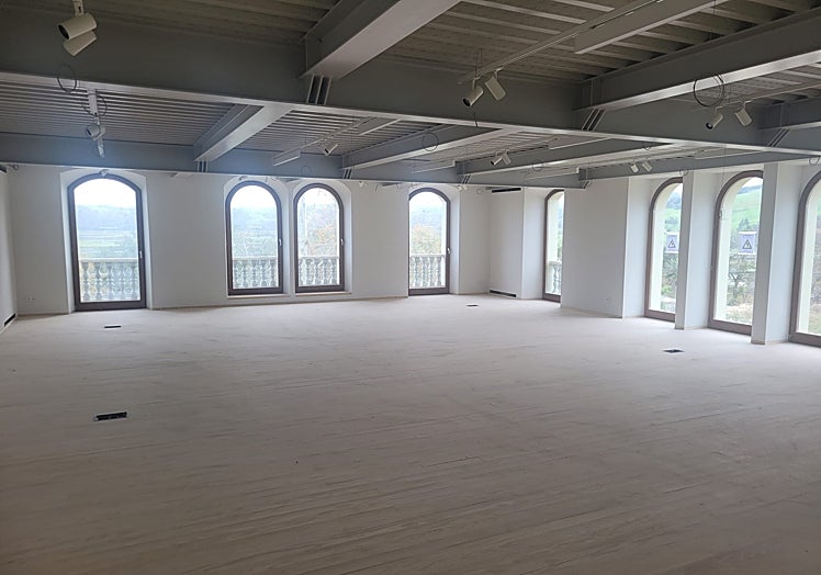 Interior de una de las salas de Casa Pozo tras su rehabilitación.