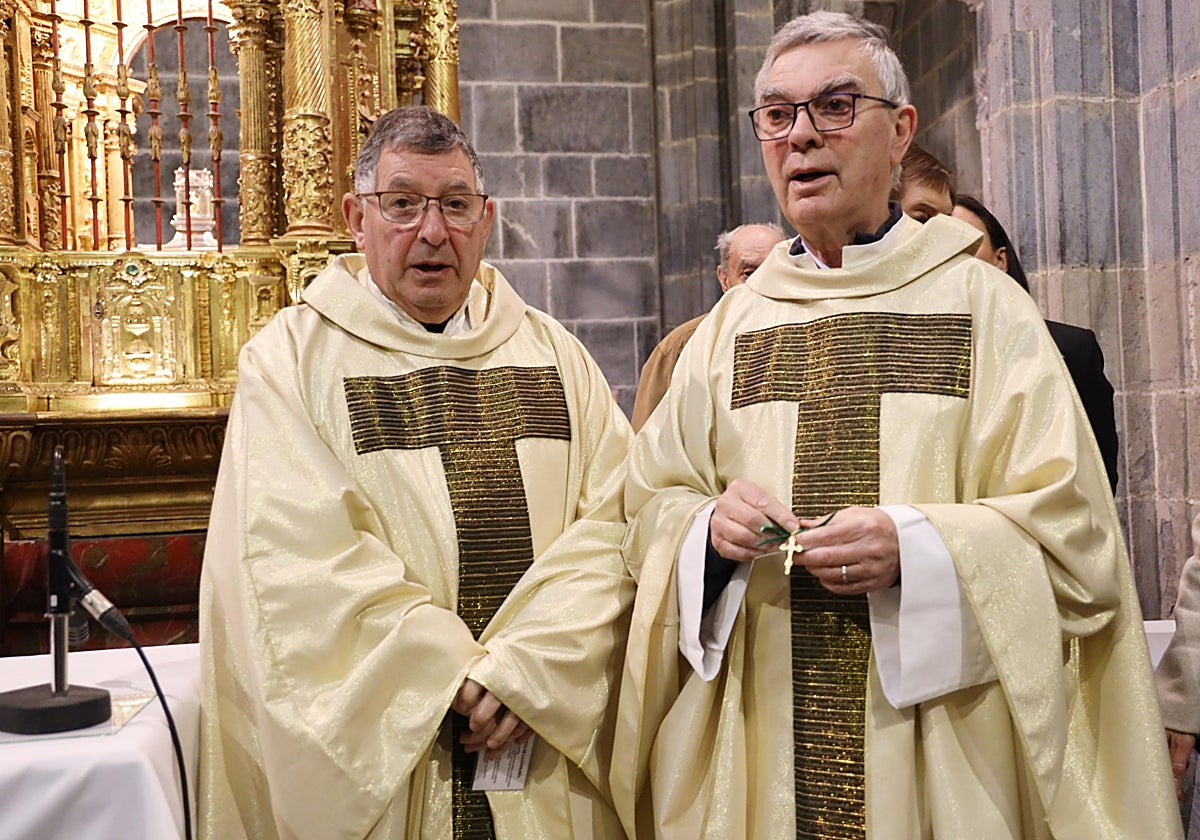 De izquierda a derecha, Óscar Solloa y Juan Manuel Núñez