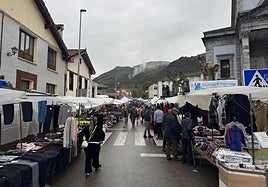 Puestos en la feria de Arredondo.