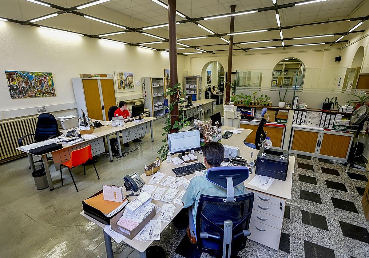 Departamento de recaudación en el Ayuntamiento de Torrelavega.
