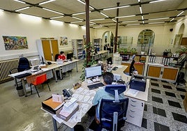 Departamento de recaudación en el Ayuntamiento de Torrelavega.