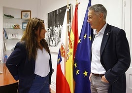 Uno de los encuentros del alcalde con la consejera, a la que adelantó su salida de la mancomunidad.