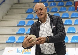 Julián Vélez, en la bolera Marcelino Ortiz Tercilla de Cueto.