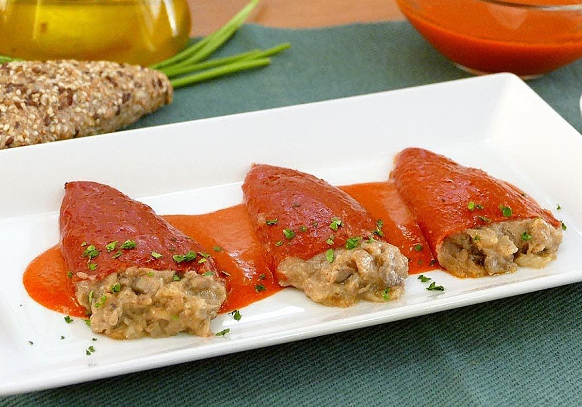 Pimientos rellenos con setas, dos productos de absoluta temporada.
