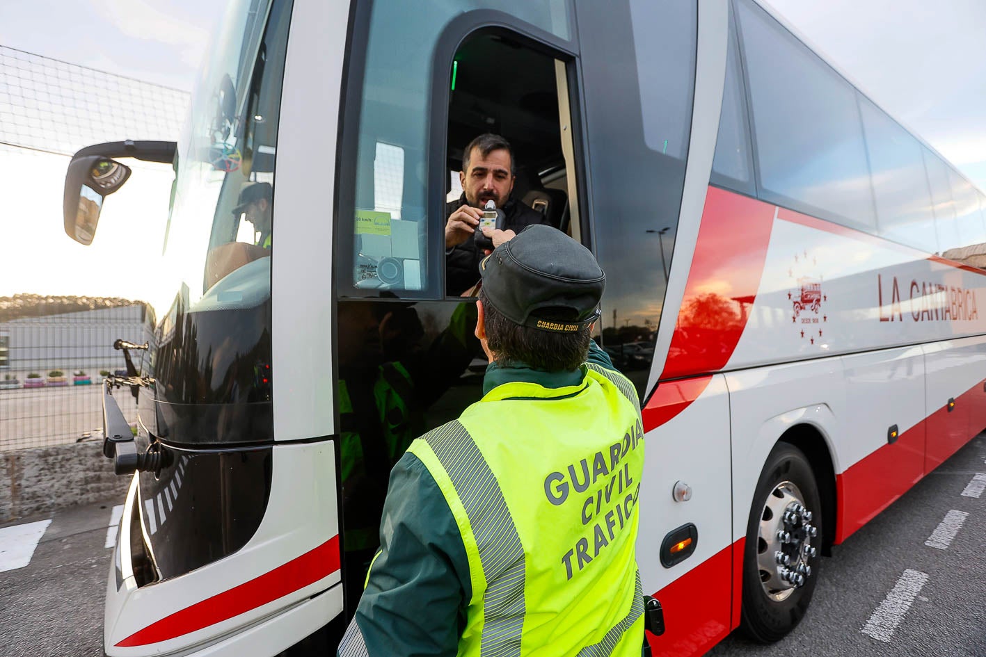 El control de alcoholemia es un requisito del examen. 