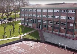 Vista del colegio de Marina de Cudeyo, situado en Rubayo.