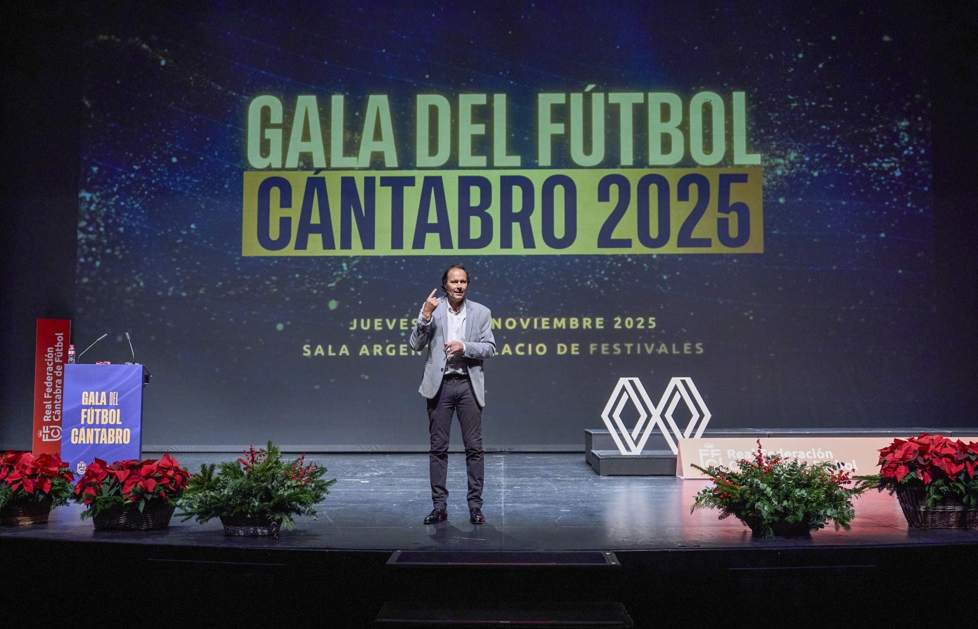 Pedro López, presentador de la Gala