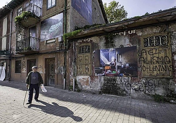 Imagen de archivo de La Acera, con varios edificios en estado ruinoso.