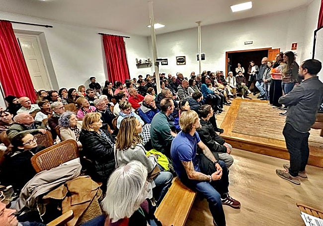 La Casa de los Maestros se quedó pequeña en la presentación.