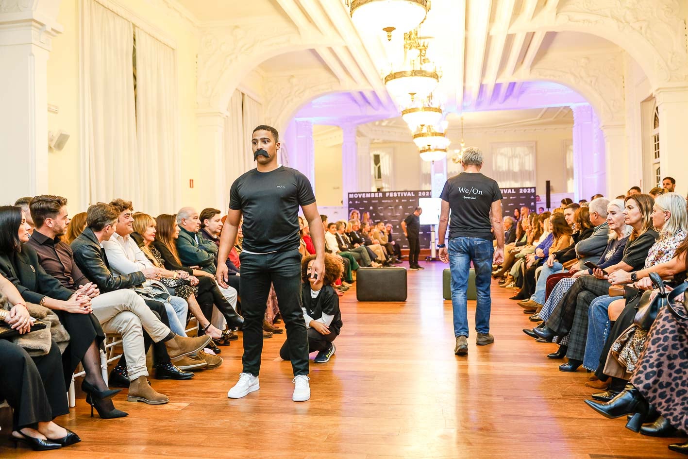 Fredy Ferreras en el espectáculo con el que se inauguró el Movember Festival 2025,